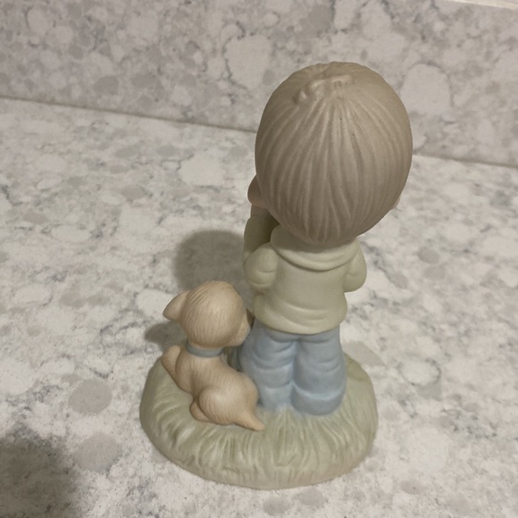 Precious Moments one of the original 21, God Understands figurine - Picture 3 of 10